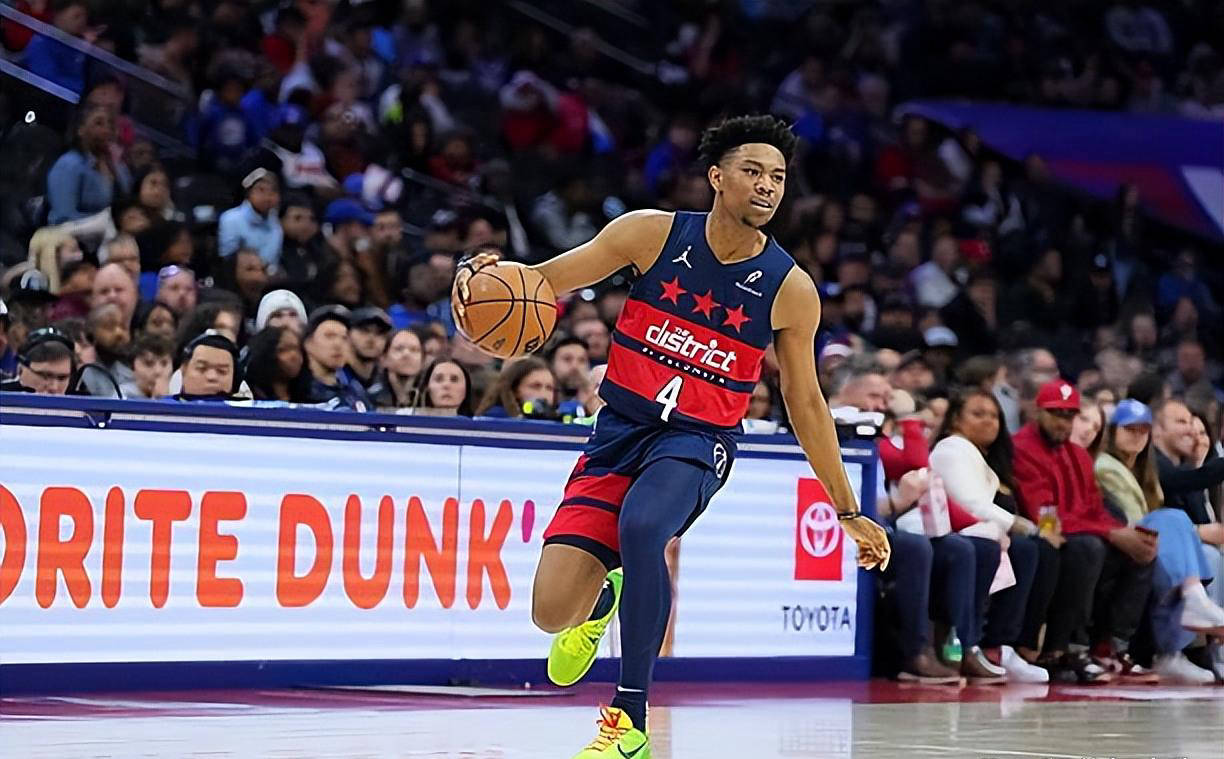 侧翼球员马, 这些球员可, 场均